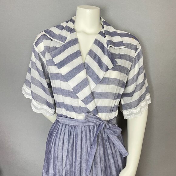 Vintage Albert Nipon Pleated Dress Striped Short Sleeves Tie Belt 1980s Nautical - Picture 2 of 14